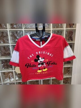 Disney Store Red Mickey Mouse Cropped Tee Shirt L 2019 Collection Burbank CA